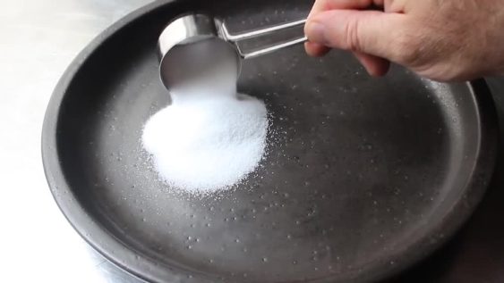 دراسة تحذر من الإفراط في تناول الملح