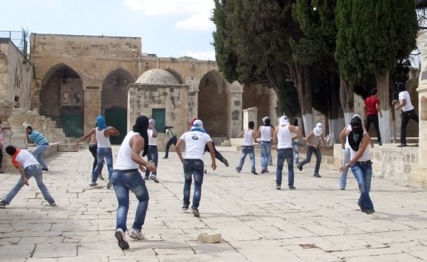 دعوات شبابية فلسطينية للنفير العام وحماية الأقصى من الاقتحامات