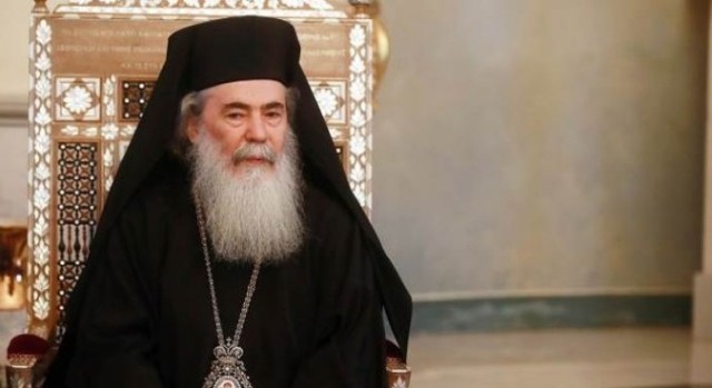 البطريرك ثيوفيلوس يرفض قرار الاحتلال بشأن باب الخليل بالقدس