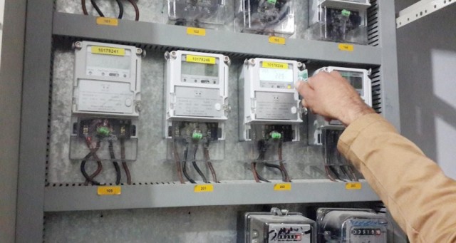 كهرباء غزة: الخطوط المصرية معطلة منذ 44 يوما