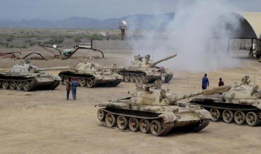 تواصل الاشتباكات بين الحوثيين وأنصار هادي حول قاعدة العند الجوية  