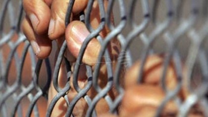 الاحتلال يصدر احكاما بحق ثلاثة أسرى من الخليل
