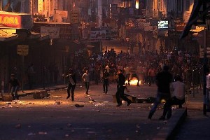 الخليل.. مواجهات مع الاحتلال ليلا