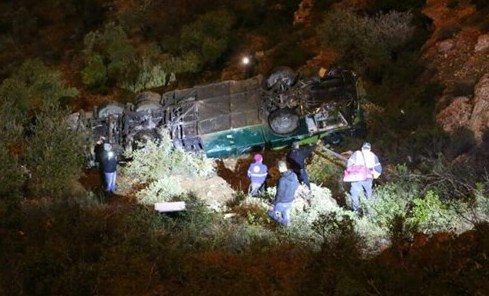 مقتل مستوطنين بانقلاب حافلة شمال الضفة