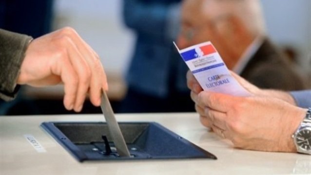 الناخبون الفرنسيون في الخارج يبدؤون الإدلاء بأصواتهم ضمن دورة الإعادة