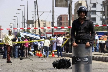 مصر... تفجير يودي بحياة شرطي واصابة 29 آخرين