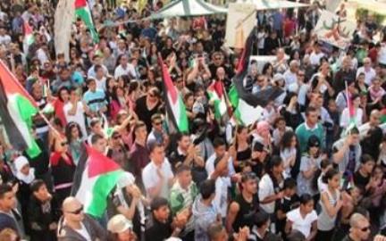مسيرات في قطاع غزة تنديدا بجرائم الاحتلال