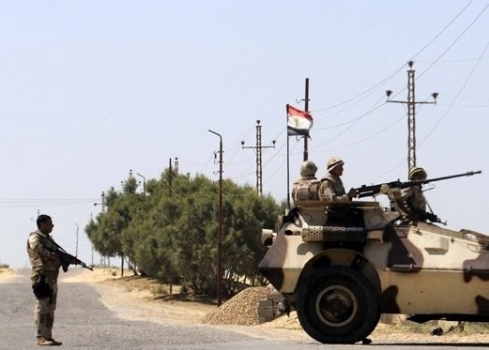 مصرع 6 جنود مصريين بهجوم مسلح شمالي القاهرة