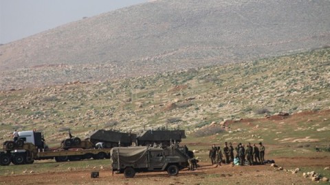 الاحتلال يخلي 30 منزلا في الأغوار فجرا