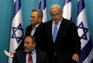 إذاعة الاحتلال: تقدم حزبي الليكود والمعسكر الصهيوني في استطلاعات الرأي 