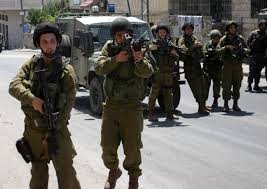 إصابة 3 فلسطينيين في مواجهات مع الاحتلال بالخليل 