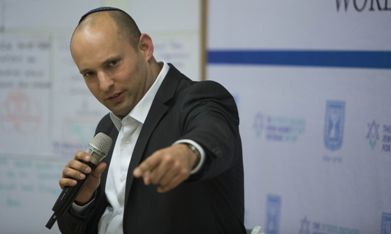 بينيت يؤكد أن كيان الاحتلال سيحتفظ بجميع المستوطنات