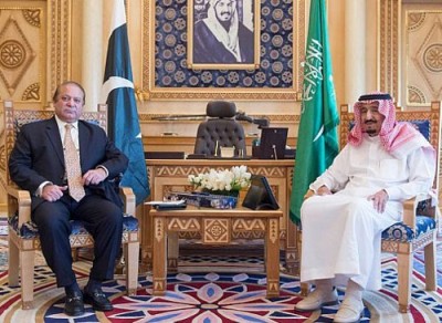 رئيس وزراء باكستان يغادر الرياض بعد مباحثات مع العاهل السعودي
