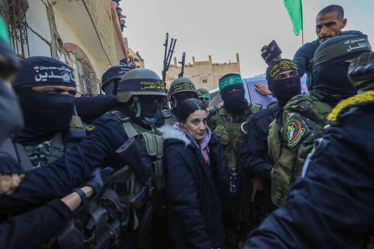 سرايا القدس تسلم جثمان أسير.jpeg