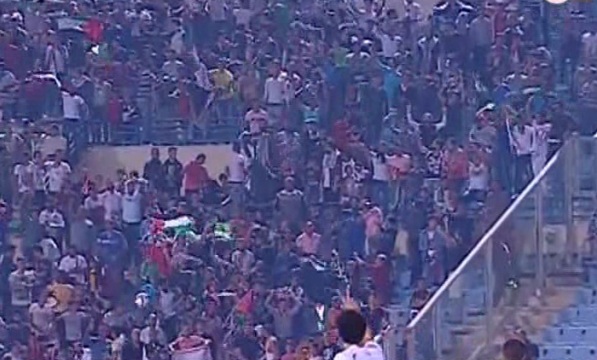 لبنان.. المنتخب الفلسطيني ينظم زيارة لمخيم برج البراجنة