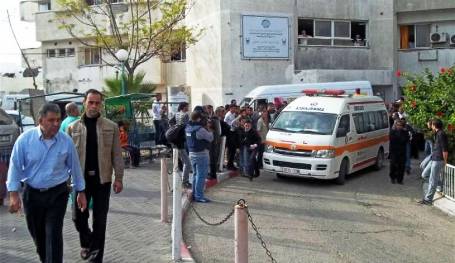 مصرع 4 اشخاص بينهم طفل بحادثي سير جنوب القطاع