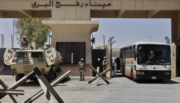 محدث.. مصر تغلق معبر رفح بشكل مفاجئ