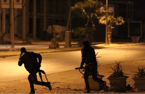 20 قتيلاً في اليوم الثالث للاشتباكات المسلحة في بنغازي