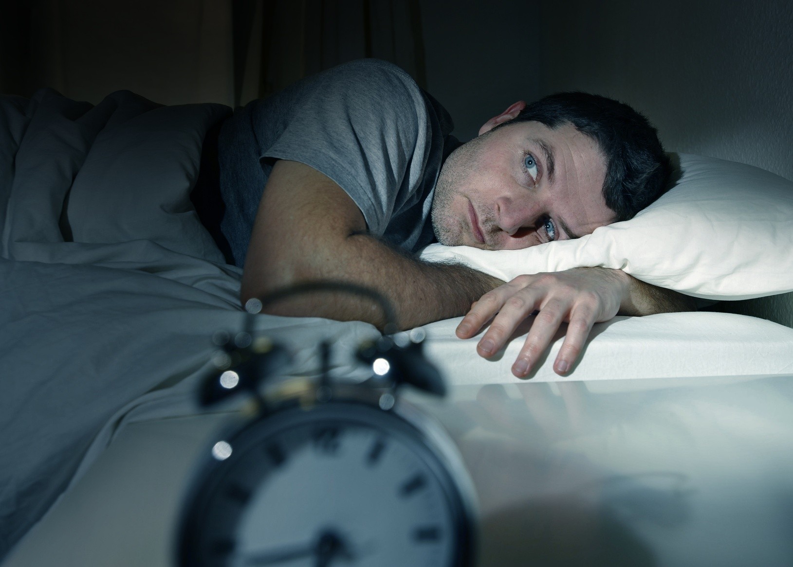 الارق وقلة النوم اسباب علاج الأرق