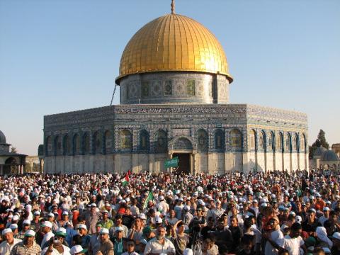 مفاوضات بين الأردن والاحتلال لإعادة فتح الأقصى وقبة الصخرة أمام الزوار غير المسلمين