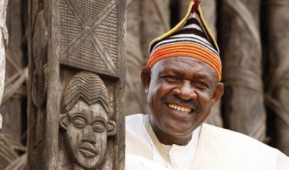 ملك كاميروني له 100 زوجة 500 من الابناء