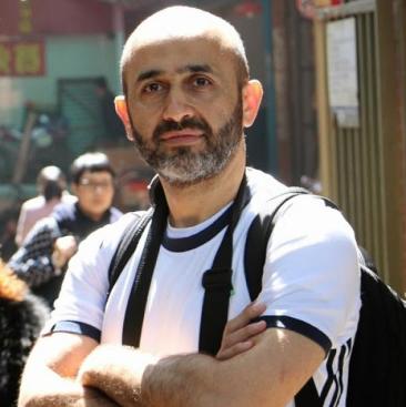 السلطات الإماراتية تعتقل فلسطينيا منذ وصوله إلى أراضيها