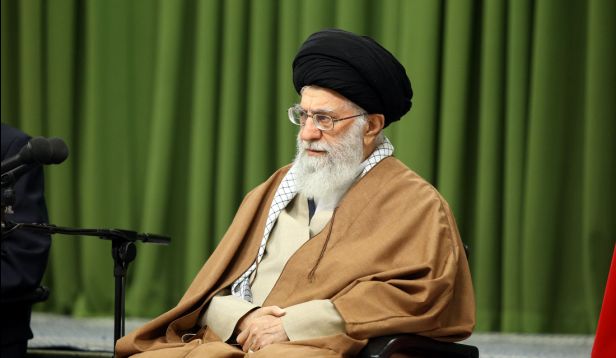 خامنئي: القضية الفلسطينية تنسى في خضم مؤامرة الصمت الجارية