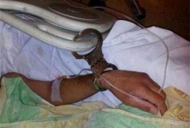 يديعوت: الأطباء يقدمون معلومات الأسرى الصحية للمحققين