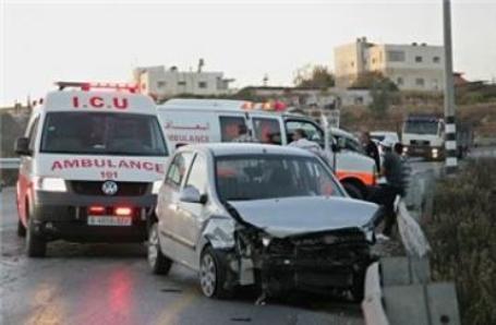 قلقيلية .. 4 اصابات في حادث سير