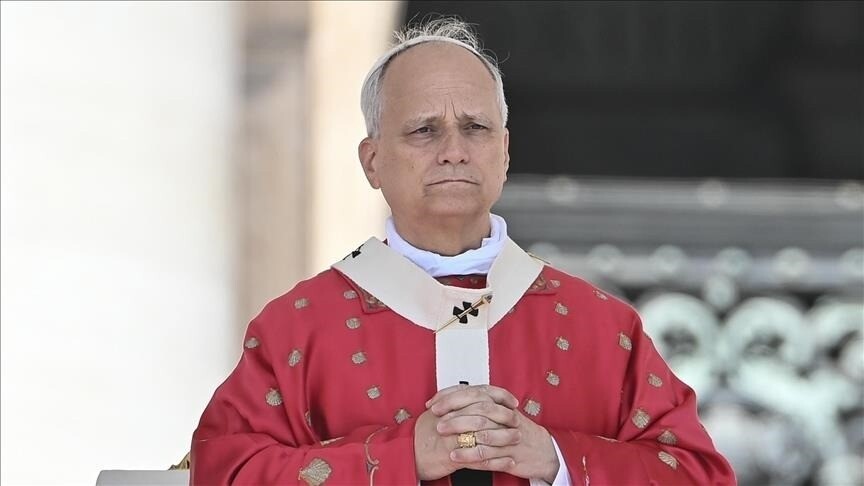 بابا الفاتيكان.jpg