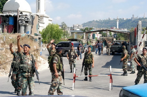 توقيف 3 سوريين شمال لبنان يشتبه في علاقتهم بـ