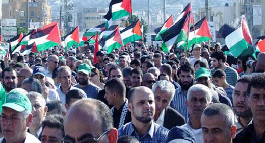 الفلسطينيون.. مفتاح عودتهم يحيي الأمل في يوم نكبتهم