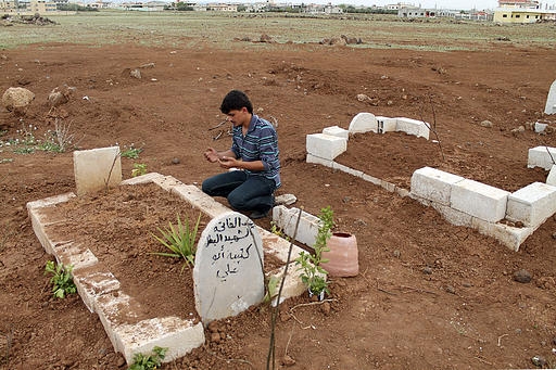تشييع الشهداء الفلسطينيين بعدرا شرقي دمشق