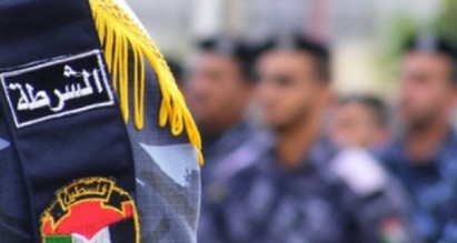 القبض على تاجرين تسببا بتسمم غذائي لـ700 شخص بغزة 