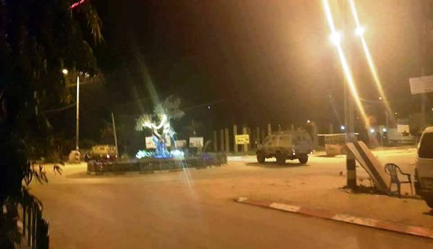 الاحتلال يعتقل 15 فلسطينياً ويحطم ديوان آل جرار في جنين