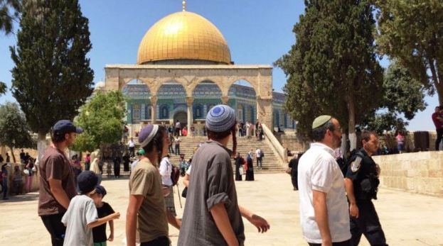 86 مستوطناً يقتحمون المسجد الأقصى من باب المغاربة