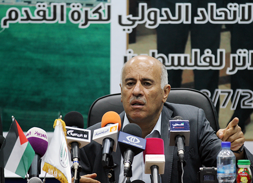 الرجوب: مؤتمر صحفي  في أكاديمية جوزيف بلاتر بالبيرة يوم الإثنين
