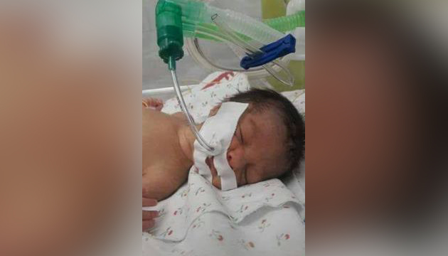 وفاة طفلة بسبب نقص العلاج في مستشفيات غزة