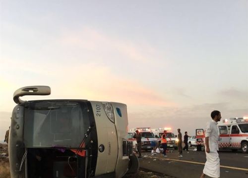 مصرع 19 معتمراً مصرياً بحادث انقلاب حافلة في السعودية