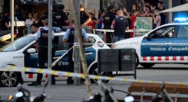 الشرطة الإسبانية: خلية تضم 12 شخصاً نفذت الهجومين