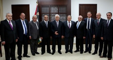 أعضاء المحكمة الدستورية يؤدون اليمين القانونية أمام رئيس السلطة