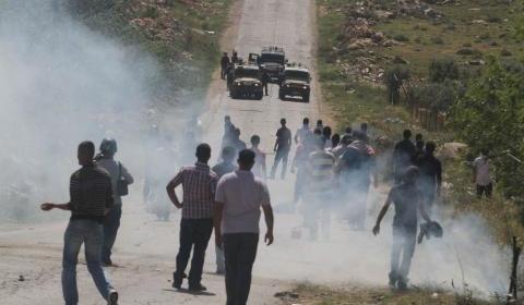 إصابات بمواجهات مع الاحتلال بمخيم العروب شمال الخليل