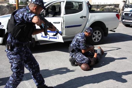 القدس.. القبض على تاجر مخدرات في عناتا