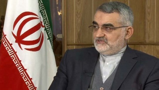 بروجردي: تطوير القدرات الصاروخية يشكل قوة الردع لإيران