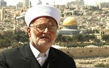 خطيب الأقصى: من يفرط في القدس يفرط بمكة والمدينة