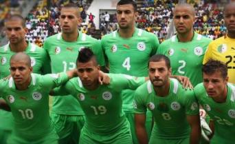 المنتخب الجزائري يساند أهالي غزة 