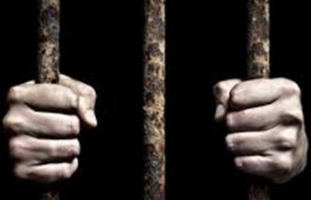3 أسرى يدخلون أعواماً في معتقلات الاحتلال