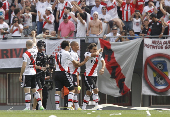 ريفر بليت إلى نهائي 