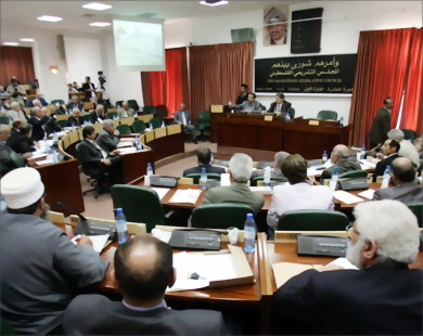 حماس تطالب بتفعيل المجلس التشريعي 