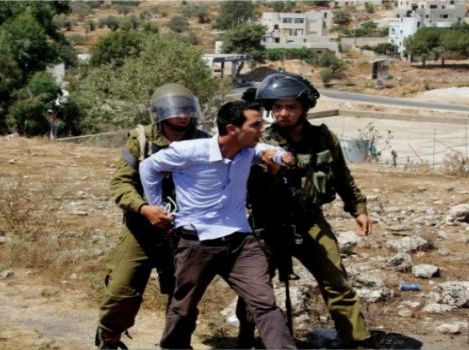 قوات الاحتلال تعتقل 10 فلسطينيين في الضفة الغربية